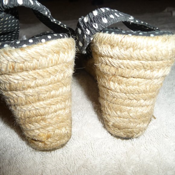 Rampage Vintage-Style Polka Dots Peep-toe 3-in Wedge, Size 6 - Picture 7 of 7